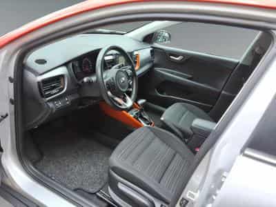 Kia Stonic Fusion 1.4 6AT ISG (2019) - Foto 13