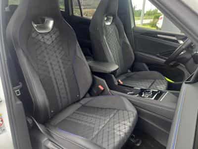 VW Tiguan R-Line 2.0 TDI (2025) - Photo 12