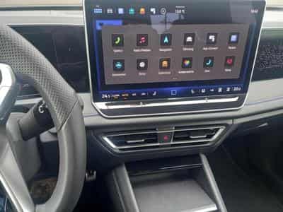 VW Tiguan R-Line 2.0 TDI (2025) - Photo 4