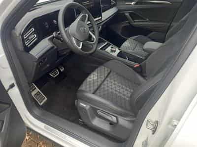 VW Tiguan R-Line 2.0 TDI (2025) - Photo 6