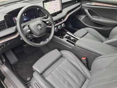 Skoda Superb 2.0 TDI 142 kW 4x4 L&K (2025) - Photo 11