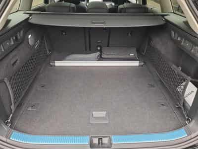 Skoda Superb 2.0 TDI 142 kW 4x4 L&K (2025) - Photo 8