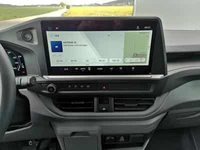 VW T7 BEV 100 kW RWD KR (2026) - Photo 5