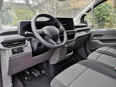 VW T7 BEV 100 kW RWD LR (2026) - Photo 6