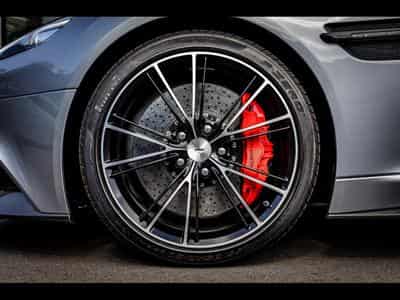 Aston-Martin Vanquish II COUPE 6.0 V12 (574 CH) - SKYFALL METALLIC (2013) - Foto 8