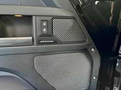 Land-Rover Defender 90 D300 X-Dynamic HSE (2023) - Foto 15