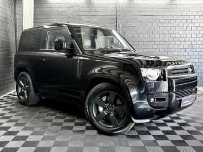 Land-Rover Defender 90 D300 X-Dynamic HSE (2023) - Foto 3