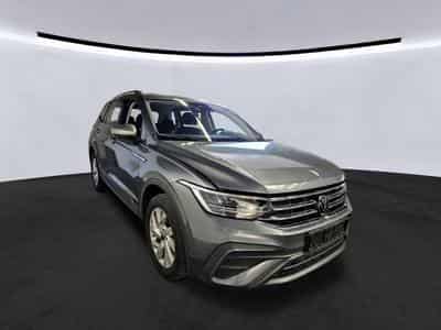 VW Tiguan Life 1.5 TSI 150 CV DSG7 *7 PLACES *ATTELAGE* *HAYON* (2025) - Foto 3
