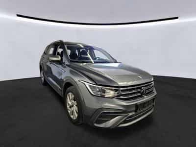 VW Tiguan Life 1.5 TSI 150 CV DSG7 *7 PLACES *ATTELAGE* *HAYON* (2025) - Foto 3