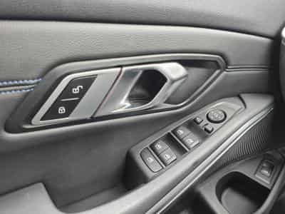 BMW 318 318iA PACK M CARPLAY GPS CAMERA SIEGES CHAUFFANTS (2023) - Foto 14