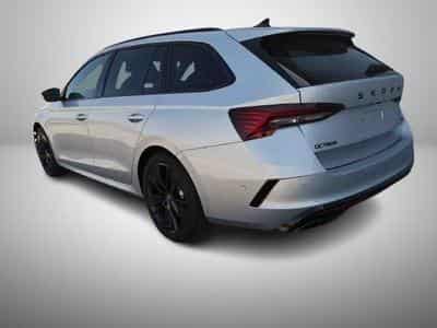 Skoda Octavia 2.0 TSi DSG 265 RS (2025) - Foto 2