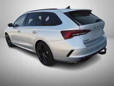 Skoda Octavia 2.0 TSi DSG 265 RS (2025) - Foto 3