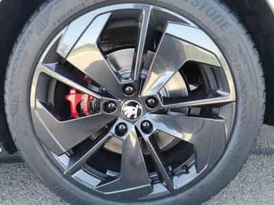 Skoda Octavia 2.0 TSi DSG 265 RS (2025) - Foto 4