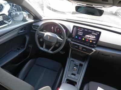 Cupra Leon ST VZ 2.0 TSI 300CV *PANO* *VSS* CAM* *BEATS* (2024) - Foto 6