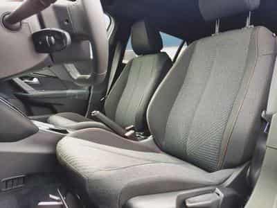 Peugeot 2008 Hybrid 145 Business (2026) - Foto 4