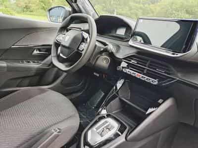 Peugeot 2008 Hybrid 145 Business (2026) - Foto 6