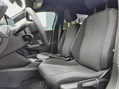 Peugeot 2008 Hybrid 145 Allure (2026) - Foto 4