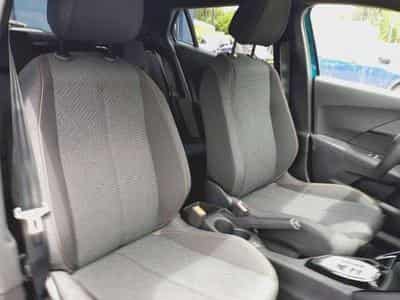 Peugeot 2008 Hybrid 145 Allure (2026) - Foto 6