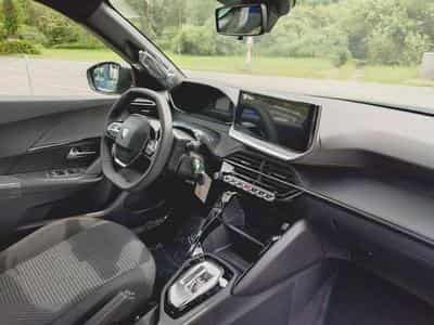 Peugeot 2008 Hybrid 145 Allure (2026) - Foto 7