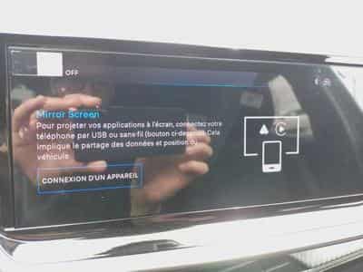 Peugeot 2008 Hybrid 145 Allure (2026) - Photo 11