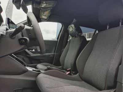 Peugeot 2008 Hybrid 145 Allure (2026) - Photo 5