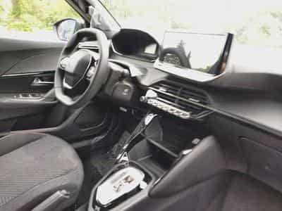 Peugeot 2008 Hybrid 145 Allure (2026) - Photo 7