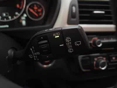 BMW 318 d Touring advantage 136CV (2018) - Photo 12