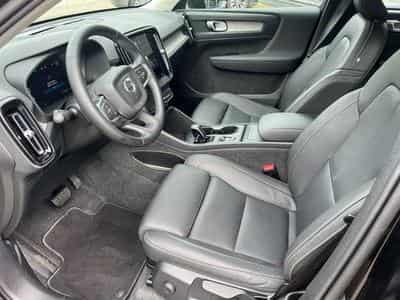 Volvo XC40 2.0 B3 163 CV (2025) - Foto 4