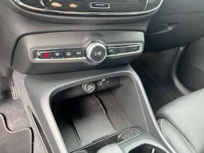 Volvo XC40 2.0 B3 163 CV (2025) - Foto 7