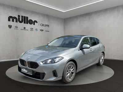 BMW 120 120d AUTOMATIK DRIV ASSIST KOMFORTZUG PARKASSIST (2025) - Foto 1