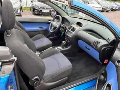 Peugeot 206 206 CC Sport 1.6 *Automatik* (2003) - Photo 9