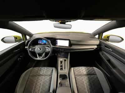 VW Golf R-Line+DSG+RearView+LED (2022) - Photo 2