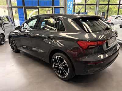 Audi A3 2.0 TDi 116HP (2023) - Photo 5