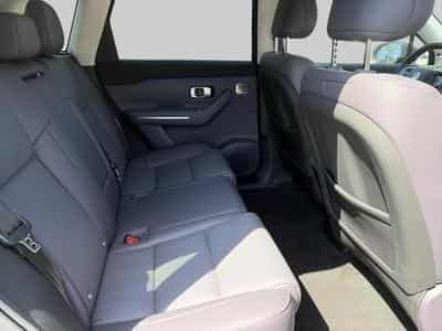 LEAPMOTOR C10 DESIGN REEV (2025) - Photo 10