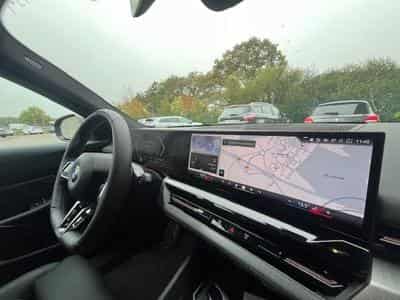 Bmw SERIE 5 (G60) 520DA 197 M SPORT (2024) - Photo 6