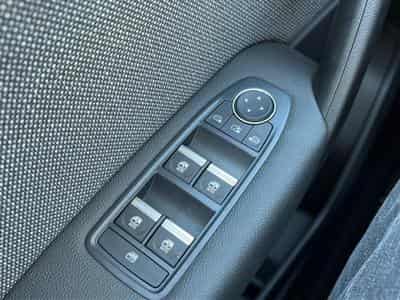 Renault CAPTUR II 1.8 E-TECH FULL HYBRID 160 TECHNO (2026) - Photo 11