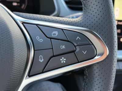 Renault CAPTUR II 1.8 E-TECH FULL HYBRID 160 TECHNO (2026) - Photo 15