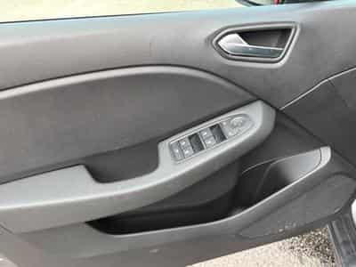 Renault CLIO V 1.0 TCE 90 EVOLUTION CVT (2025) - Photo 15