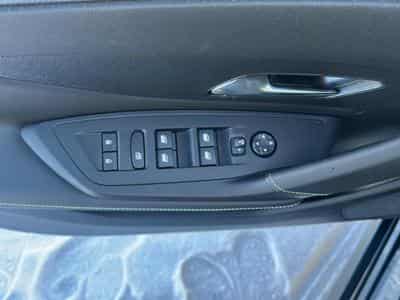 Peugeot 408 HYBRID 145 GT E-DCS6 (2025) - Photo 13