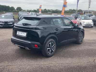 Peugeot 2008 1.2 HYBRID 145 STYLE E-DCS6 (2025) - Photo 5