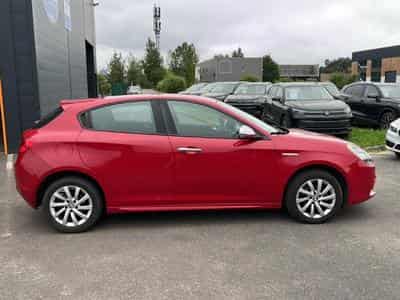Alfa-Romeo GIULIETTA 1.6 JTDM 105 EDIZIONE (2016) - Photo 4