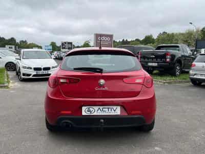 Alfa-Romeo GIULIETTA 1.6 JTDM 105 EDIZIONE (2016) - Photo 6
