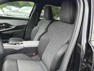 Peugeot 5008 HYBRID 145 ALLURE E-DCS6 (2025) - Photo 12