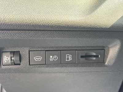 Peugeot 408 1.2 PURETECH 130 ALLURE EAT8 (2024) - Photo 13