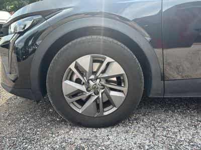 Peugeot 408 1.2 PURETECH 130 ALLURE EAT8 (2024) - Photo 7