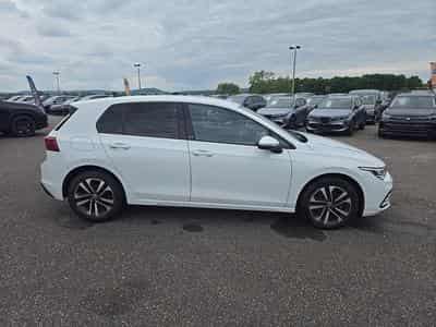 VW GOLF VIII 1.5 TSI ACT OPF 150 UNITED (2021) - Photo 4