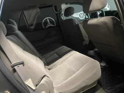 Toyota Sequoia SR5 V8  4WD 8 places (2003) - Foto 5