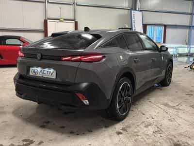 Peugeot 408 HYBRID 145 GT E-DCS6 (2025) - Photo 5