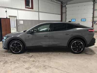 Peugeot 408 HYBRID 145 GT E-DCS6 (2025) - Photo 8