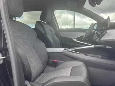 Peugeot 5008 HYBRID 145 ALLURE E-DCS6 (2025) - Photo 15